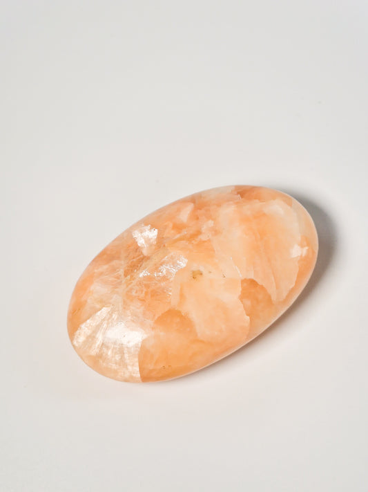 Stilbite Palmstone